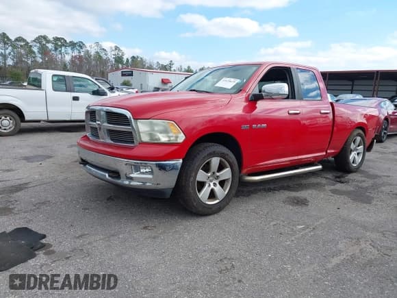 ✅ 2010 Dodge 1500 SLT • VIN: 1D7RB1GT7AS214678 • Lot: 41635619. Wystawiony na IAAI z przebiegiem 139 676 mil. Bezpłatny archiwum sprzedaży aukcyjnych z USA i szczegółowy raport historii pojazdu na DreamBid. Zdjęcie 2.