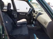 ✅ 1998 Toyota RAV4 • VIN: JT3GP10V7W0034249 • Lot: 42327932. Wystawiony na IAAI z przebiegiem 261 840 mil. Bezpłatny archiwum sprzedaży aukcyjnych z USA i szczegółowy raport historii pojazdu na DreamBid. Zdjęcie 5.