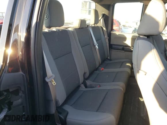 ✅ 2018 Ford F-150 XL • VIN: 1FTFX1E5XJKE90534 • Lot: 86692535. Listed on Copart with 23,552 mi. Free auction sales archive from the USA and detailed vehicle history report at DreamBid. Image 10.