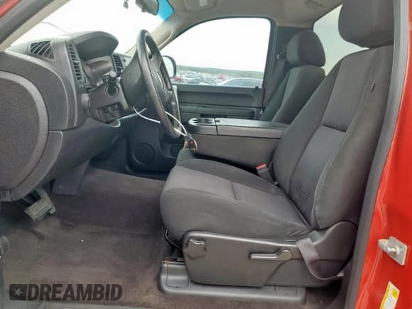 ✅ 2012 Chevrolet Silverado 1500 LT • VIN: 1GCNKSE01CZ327673 • Lot: 68635855. Listed on Copart with 215,155 mi. Free auction sales archive from the USA and detailed vehicle history report at DreamBid. Image 7.