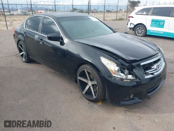 ✅ 2013 Infiniti G37 Journey • VIN: JN1CV6APXDM711462 • Lot: 43746365. Listed on IAAI with 170,257 mi. Free auction sales archive from the USA and detailed vehicle history report at DreamBid. Image 1.
