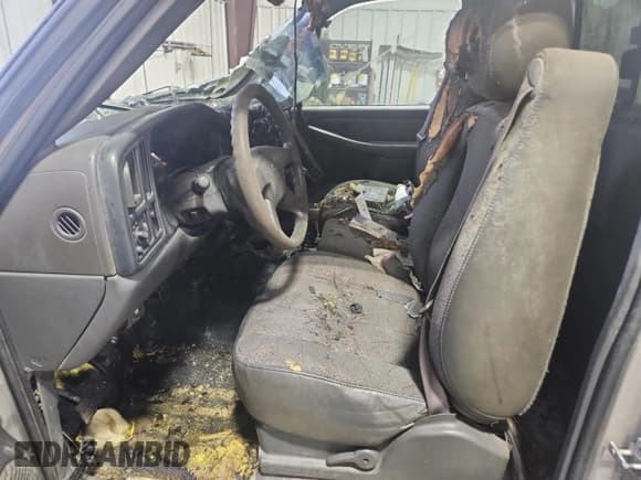 ✅ 2005 Chevrolet Silverado 1500 Work Truck • VIN: 1GCEC14V75Z106747 • Lot: 64265125. Listed on Copart with Not provided. Free auction sales archive from the USA and detailed vehicle history report at DreamBid. Image 7.