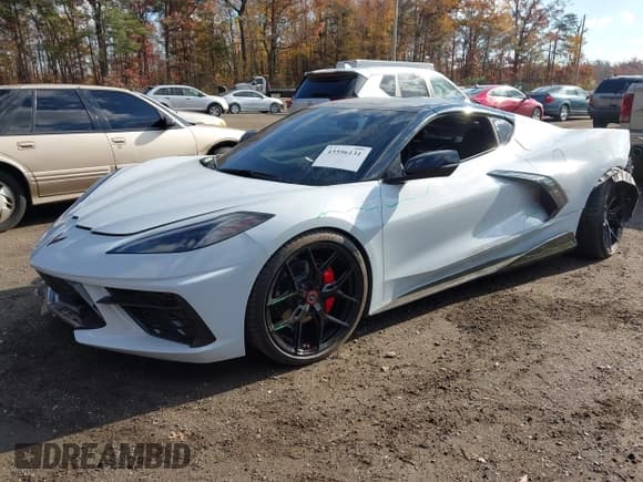 ✅ 2023 Chevrolet Corvette 2LT • VIN: 1G1YB2D46P5100292 • Lot: 43596131. Wystawiony na IAAI z przebiegiem 17 195 mil. Bezpłatny archiwum sprzedaży aukcyjnych z USA i szczegółowy raport historii pojazdu na DreamBid. Zdjęcie 18.