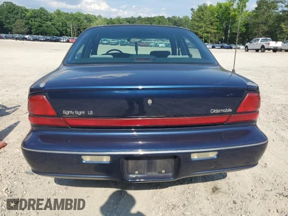 ✅ 1999 Oldsmobile 88 LS • VIN: 1G3HN52K8X4804825 • Lot: 55674894. Wystawiony na Copart z przebiegiem 291 816 mil. Bezpłatny archiwum sprzedaży aukcyjnych z USA i szczegółowy raport historii pojazdu na DreamBid. Zdjęcie 6.