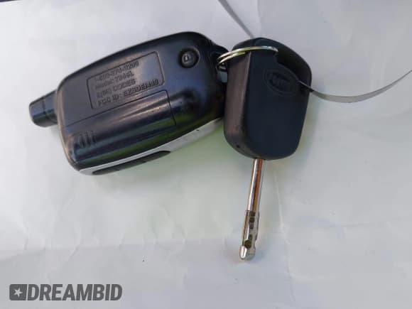 ✅ 2011 Ford Transit Connect XL • VIN: NM0LS7AN4BT059660 • Lot: 43066189. Wystawiony na IAAI z przebiegiem 191 204 mil. Bezpłatny archiwum sprzedaży aukcyjnych z USA i szczegółowy raport historii pojazdu na DreamBid. Zdjęcie 11.