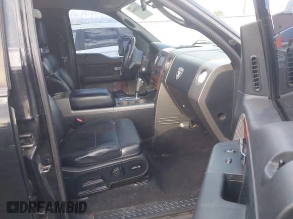 ✅ 2005 Ford F-150 XLT • VIN: 1FTPW12525FA40418 • Lot: 43520560. Listed on IAAI with 212,428 mi. Free auction sales archive from the USA and detailed vehicle history report at DreamBid. Image 5.