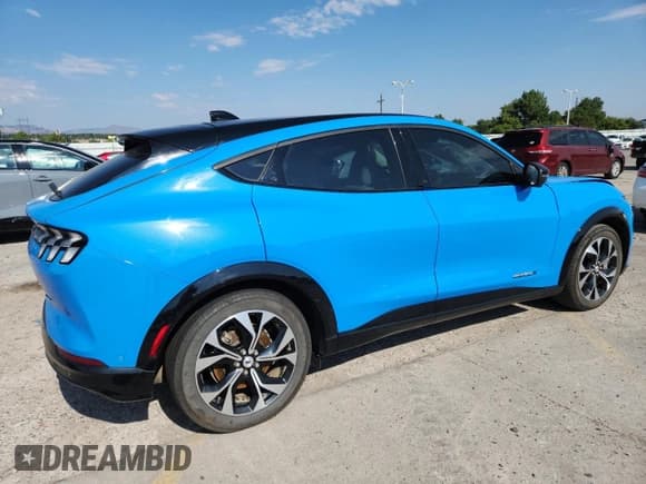 ✅ 2022 Ford Mustang Mach-E Premium • VIN: 3FMTK3SU9NMA24001 • Lot: 70929585. Listed on Copart with 37,905 mi. Free auction sales archive from the USA and detailed vehicle history report at DreamBid. Image 3.