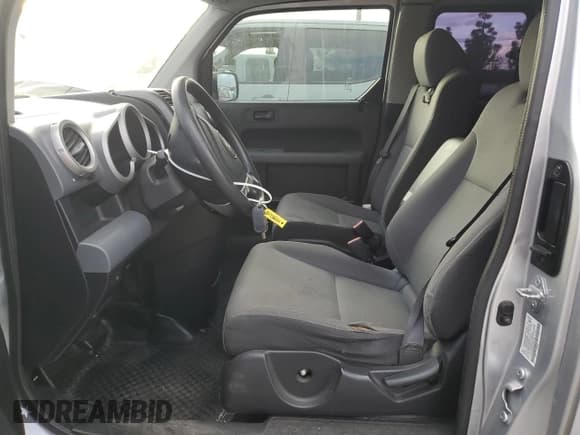 ✅ 2007 Honda Element LX • VIN: 5J6YH18367L007876 • Lot: 81756624. Wystawiony na Copart z przebiegiem 137 570 mil. Bezpłatny archiwum sprzedaży aukcyjnych z USA i szczegółowy raport historii pojazdu na DreamBid. Zdjęcie 7.