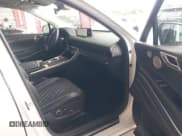 ✅ 2023 Genesis GV80 • VIN: KMUHCESCXPU124632 • Lot: 42648880. Wystawiony na IAAI z przebiegiem 21 713 mil. Bezpłatny archiwum sprzedaży aukcyjnych z USA i szczegółowy raport historii pojazdu na DreamBid. Zdjęcie 5.