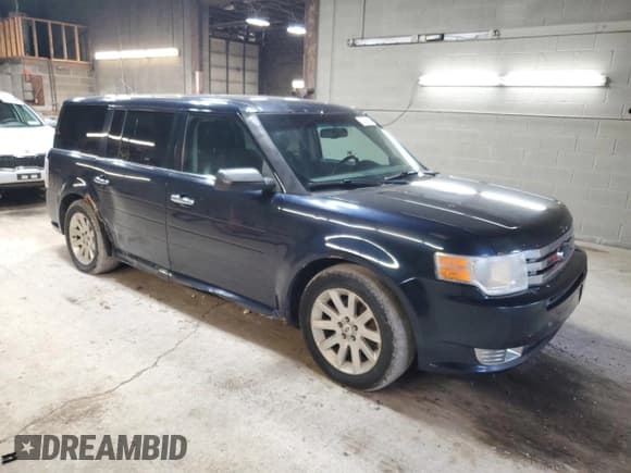 ✅ 2009 Ford Flex SEL • VIN: 2FMEK62C39BB07402 • Lot: 92528165. Wystawiony na Copart z przebiegiem 247 898 mil. Bezpłatny archiwum sprzedaży aukcyjnych z USA i szczegółowy raport historii pojazdu na DreamBid. Zdjęcie 4.