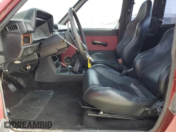 ✅ 1986 Nissan 720 • VIN: JN6ND06S4GW111559 • Лот: 53158565. Опубликован ранее на Copart с пробегом 186 515 миль. Бесплатный доступ к архиву аукционных продаж из США и подробный отчёт об истории автомобиля на DreamBid. Изображение 7.