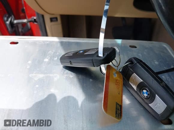 ✅ 2006 BMW 3 Series 330i • VIN: WBAVB33506KS36618 • Lot: 42527037. Listed on IAAI with 148,128 mi. Free auction sales archive from the USA and detailed vehicle history report at DreamBid. Image 11.