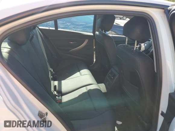 ✅ 2013 BMW 3 Series 328i • VIN: WBA3A5C54DF602902 • Lot: 81807375. Wystawiony na Copart z przebiegiem 126 966 mil. Bezpłatny archiwum sprzedaży aukcyjnych z USA i szczegółowy raport historii pojazdu na DreamBid. Zdjęcie 10.