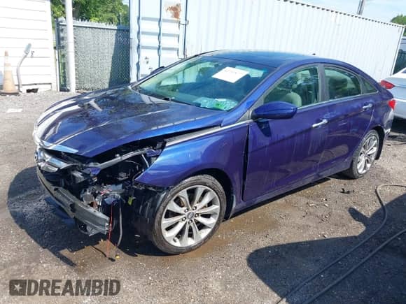 2011 Hyundai Sonata SE with VIN 5NPEC4ABXBH186172, listed as a IAAI auction lot 42737877 with 89,732 mi miles and . Bid and sale history available at DreamBid. Image 2.