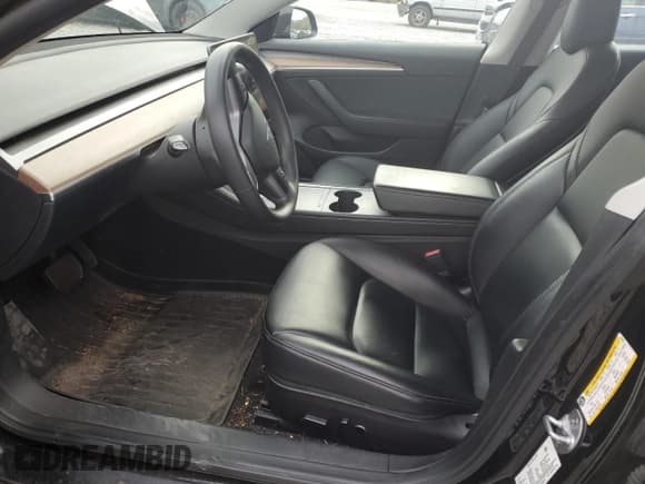 ✅ 2022 Tesla Model 3 • VIN: 5YJ3E1EA2NF320418 • Lot: 85970624. Wystawiony na Copart z przebiegiem 77 516 mil. Bezpłatny archiwum sprzedaży aukcyjnych z USA i szczegółowy raport historii pojazdu na DreamBid. Zdjęcie 7.