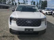 ✅ 2025 Ford Maverick XL • VIN: 3FTTW8B3XSRA43927 • Lot: 61800165. Wystawiony na Copart z przebiegiem 704 mil. Bezpłatny archiwum sprzedaży aukcyjnych z USA i szczegółowy raport historii pojazdu na DreamBid. Zdjęcie 5.