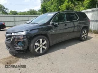 ✅ 2022 Chevrolet Traverse LT • VIN: 1GNERHKW7NJ156475 • Lot: 58920835. Wystawiony na Copart z przebiegiem 76 481 mil. Bezpłatny archiwum sprzedaży aukcyjnych z USA i szczegółowy raport historii pojazdu na DreamBid. Zdjęcie 1.