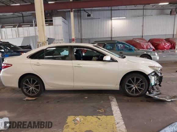 ✅ 2015 Toyota Camry LE • VIN: 4T1BF1FK0FU029114 • Лот: 43210333. Опубликован ранее на IAAI с пробегом 112 853 миль. Бесплатный доступ к архиву аукционных продаж из США и подробный отчёт об истории автомобиля на DreamBid. Изображение 14.