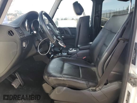 ✅ 2017 Mercedes-Benz G 63 AMG • VIN: WDCYC7DF9HX263098 • Lot: 82479514. Wystawiony na Copart z przebiegiem 32 384 mil. Bezpłatny archiwum sprzedaży aukcyjnych z USA i szczegółowy raport historii pojazdu na DreamBid. Zdjęcie 7.