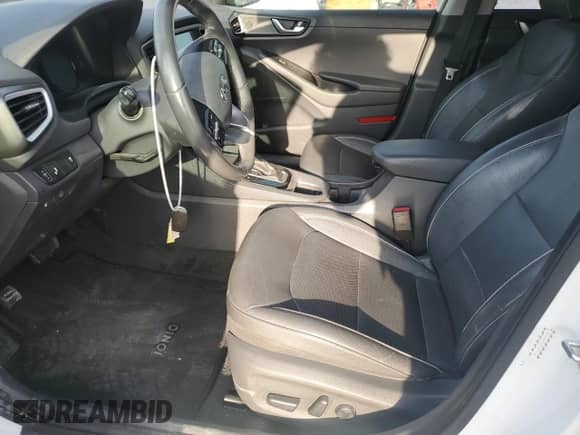 2017 Hyundai Ioniq Limited с VIN KMHC85LC7HU031299, выставлен на аукционе Copart как лот 65754294 с пробегом 267 534 миль миль и Списание • Salvage title. История ставок и продаж доступна на DreamBid. Изображение 7.