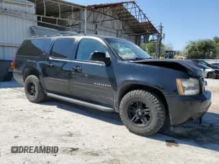 ✅ 2014 Chevrolet Suburban LT • VIN: 1GNSCJE0XER189555 • Lot: 75774274. Wystawiony na Copart z przebiegiem 141 403 mil. Bezpłatny archiwum sprzedaży aukcyjnych z USA i szczegółowy raport historii pojazdu na DreamBid. Zdjęcie 4.