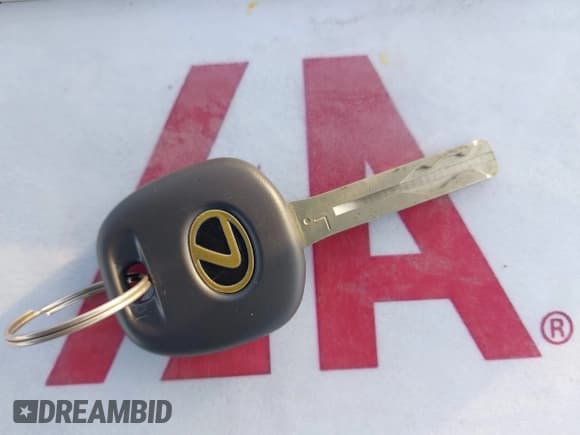 ✅ 2008 Lexus RX 350 • VIN: 2T2HK31U38C073649 • Lot: 43583248. Listed on IAAI with 151,975 mi. Free auction sales archive from the USA and detailed vehicle history report at DreamBid. Image 11.