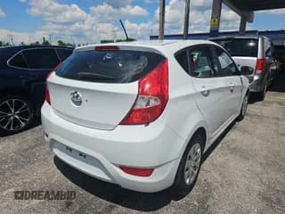 ✅ 2017 Hyundai Accent SE • VIN: KMHCT5AE0HU356976 • Lot: 43017168. Wystawiony na IAAI z przebiegiem 165 372 mil. Bezpłatny archiwum sprzedaży aukcyjnych z USA i szczegółowy raport historii pojazdu na DreamBid. Zdjęcie 1.