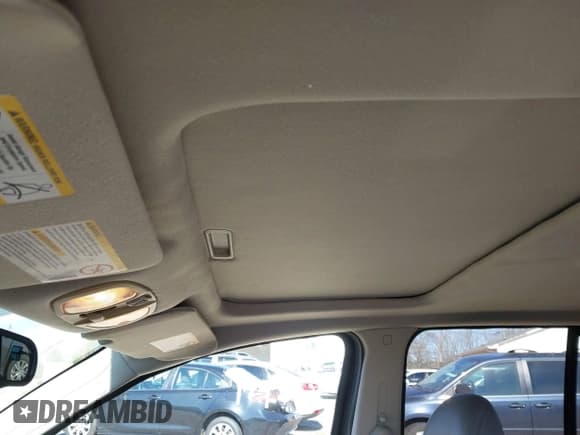 ✅ 2004 Saturn VUE V6 • VIN: 5GZCZ53414S842093 • Lot: 41632823. Wystawiony na IAAI z przebiegiem 131 605 mil. Bezpłatny archiwum sprzedaży aukcyjnych z USA i szczegółowy raport historii pojazdu na DreamBid. Zdjęcie 17.