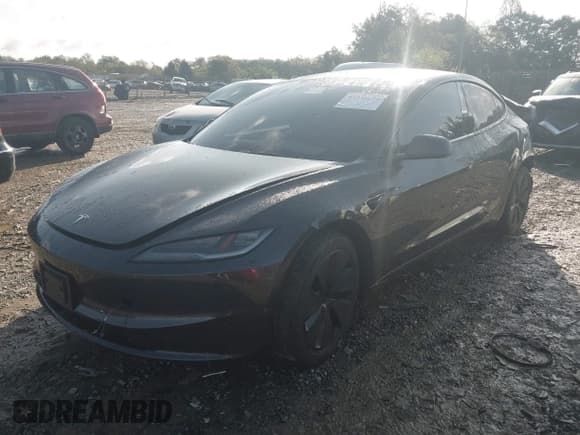 ✅ 2024 Tesla Model 3 • VIN: 5YJ3E1EAXRF770629 • Lot: 43200616. Wystawiony na IAAI z przebiegiem 41 827 mil. Bezpłatny archiwum sprzedaży aukcyjnych z USA i szczegółowy raport historii pojazdu na DreamBid. Zdjęcie 2.