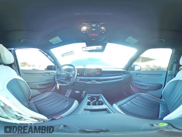 ✅ 2024 Kia EV9 GT-Line • VIN: KNDAEFS54R6026838 • Lot: 77177714. Wystawiony na Copart z przebiegiem 7 413 mil. Bezpłatny archiwum sprzedaży aukcyjnych z USA i szczegółowy raport historii pojazdu na DreamBid. Zdjęcie 14.