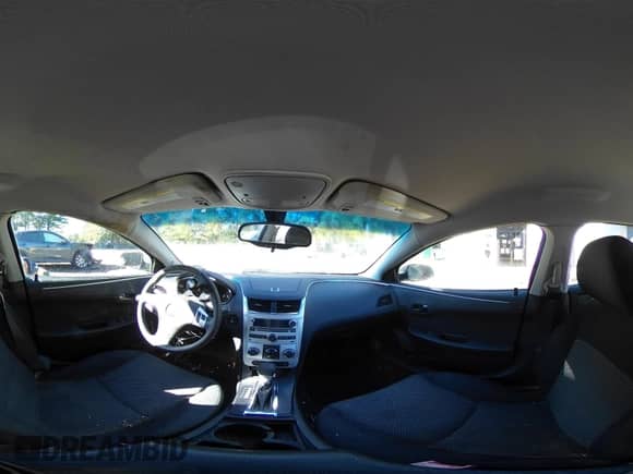 2012 Chevrolet Malibu 1LT z VIN 1G1ZC5E05CF198850, wystawiony jako IAAI lot #43468631 z przebiegiem 47 813 mil mil oraz . Historia ofert i sprzedaży dostępna na DreamBid. Obrazek 18.