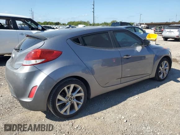 ✅ 2016 Hyundai Veloster • VIN: KMHTC6AD3GU296820 • Lot: 72091974. Wystawiony na Copart z przebiegiem 78 234 mil. Bezpłatny archiwum sprzedaży aukcyjnych z USA i szczegółowy raport historii pojazdu na DreamBid. Zdjęcie 3.