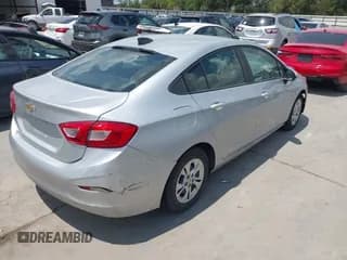 ✅ 2019 Chevrolet Cruze • VIN: 1G1BJ5SM4K7106148 • Lot: 43014430. Wystawiony na IAAI z przebiegiem 100 571 mil. Bezpłatny archiwum sprzedaży aukcyjnych z USA i szczegółowy raport historii pojazdu na DreamBid. Zdjęcie 4.