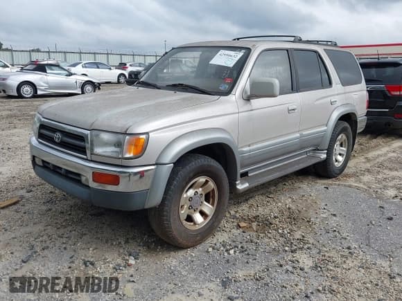 ✅ 1997 Toyota 4Runner Limited • VIN: JT3GN87R7V0021068 • Lot: 42950632. Listed on IAAI with 260,340 mi. Free auction sales archive from the USA and detailed vehicle history report at DreamBid. Image 2.