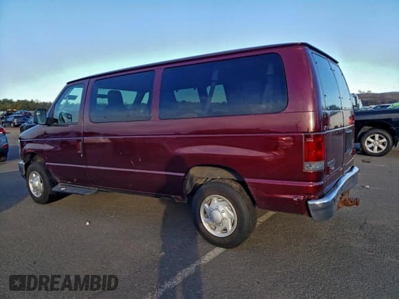 ✅ 2011 Ford Econoline Passenger XLT • VIN: 1FBNE3BL3BDA23353 • Lot: 95520895. Wystawiony na Copart z przebiegiem 166 046 mil. Bezpłatny archiwum sprzedaży aukcyjnych z USA i szczegółowy raport historii pojazdu na DreamBid. Zdjęcie 2.