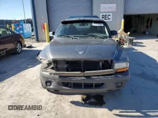✅ 2003 Dodge Dakota • VIN: 1D7FL16X23S157474 • Lot: 47778365. Wystawiony na Copart z przebiegiem 167 812 mil. Bezpłatny archiwum sprzedaży aukcyjnych z USA i szczegółowy raport historii pojazdu na DreamBid. Zdjęcie 5.