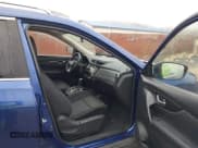 ✅ 2018 Nissan Rogue SV • VIN: JN8AT2MV4JW353227 • Lot: 43662115. Wystawiony na IAAI z przebiegiem 162 227 mil. Bezpłatny archiwum sprzedaży aukcyjnych z USA i szczegółowy raport historii pojazdu na DreamBid. Zdjęcie 5.