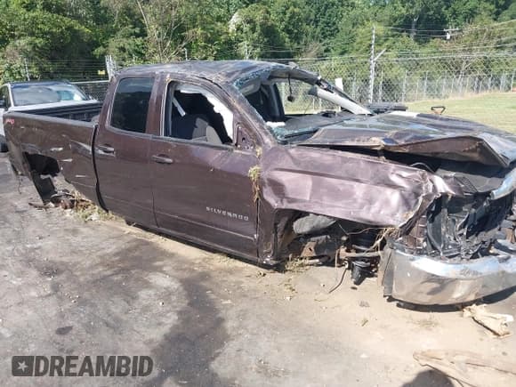✅ 2016 Chevrolet Silverado 1500 LT • VIN: 1GCVKREC9GZ221805 • Lot: 43101480. Wystawiony na IAAI z przebiegiem 138 997 mil. Bezpłatny archiwum sprzedaży aukcyjnych z USA i szczegółowy raport historii pojazdu na DreamBid. Zdjęcie 1.