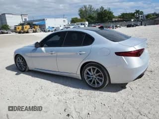 ✅ 2022 Alfa Romeo Giulia • VIN: ZARFAMAN3N7662989 • Lot: 91360545. Wystawiony na Copart z przebiegiem 42 336 mil. Bezpłatny archiwum sprzedaży aukcyjnych z USA i szczegółowy raport historii pojazdu na DreamBid. Zdjęcie 2.