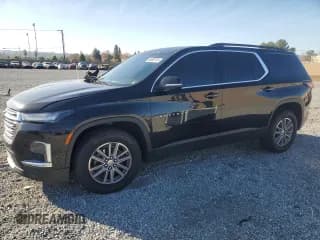 ✅ 2022 Chevrolet Traverse LT Cloth • VIN: 1GNEVGKWXNJ133570 • Lot: 86900724. Wystawiony na Copart z przebiegiem 66 830 mil. Bezpłatny archiwum sprzedaży aukcyjnych z USA i szczegółowy raport historii pojazdu na DreamBid. Zdjęcie 1.