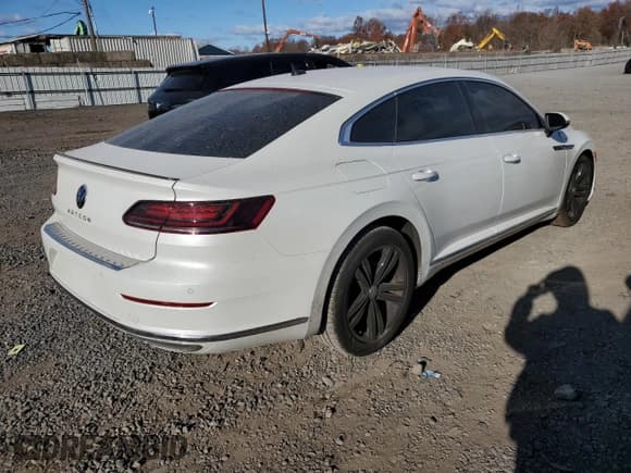 ✅ 2022 Volkswagen Arteon SE R-Line • VIN: WVWSR7AN0NE011995 • Lot: 91666825. Listed on Copart with 38,878 mi. Free auction sales archive from the USA and detailed vehicle history report at DreamBid. Image 3.