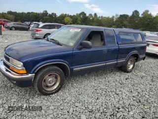 ✅ 1998 Chevrolet S-10 LS • VIN: 1GCCS19X4W8253961 • Лот: 84641245. Опубликован ранее на Copart с пробегом 118 607 миль. Бесплатный доступ к архиву аукционных продаж из США и подробный отчёт об истории автомобиля на DreamBid. Изображение 1.