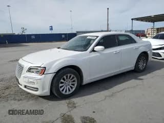 ✅ 2011 Chrysler 300 • VIN: 2C3CA4CG9BH529931 • Lot: 53726545. Wystawiony na Copart z przebiegiem 154 483 mil. Bezpłatny archiwum sprzedaży aukcyjnych z USA i szczegółowy raport historii pojazdu na DreamBid. Zdjęcie 1.