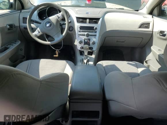 2012 Chevrolet Malibu 1LT z VIN 1G1ZC5E00CF283899, wystawiony jako Copart lot #58759764 z przebiegiem 180 471 mil mil oraz Czysty tytuł • Clean title. Historia ofert i sprzedaży dostępna na DreamBid. Obrazek 8.