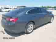 2019 Chevrolet Malibu LT z VIN 1G1ZD5ST7KF179775, wystawiony jako IAAI lot #43187625 z przebiegiem 126 840 mil mil oraz . Historia ofert i sprzedaży dostępna na DreamBid. Obrazek 4.