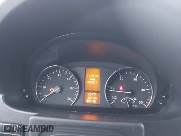 ✅ 2015 Mercedes-Benz Sprinter Passenger • VIN: WDZPE7DC7FP157196 • Lot: 43564964. Wystawiony na IAAI z przebiegiem 110 534 mil. Bezpłatny archiwum sprzedaży aukcyjnych z USA i szczegółowy raport historii pojazdu na DreamBid. Zdjęcie 7.