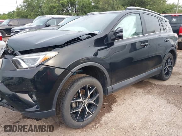 ✅ 2018 Toyota RAV4 SE • VIN: 2T3NFREV8JW437464 • Lot: 42385066. Listed on IAAI with 90,732 mi. Free auction sales archive from the USA and detailed vehicle history report at DreamBid. Image 2.