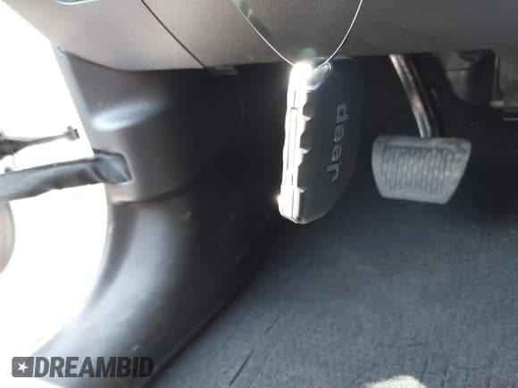 ✅ 2023 Jeep Wrangler Sahara • VIN: 1C4JJXP6XPW537180 • Lot: 42709330. Listed on IAAI with 31,251 mi. Free auction sales archive from the USA and detailed vehicle history report at DreamBid. Image 11.