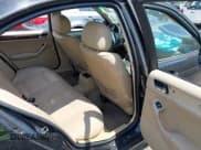 ✅ 2004 BMW 3 Series 325i • VIN: WBAET37484NJ95990 • Lot: 42779657. Listed on IAAI with 188,022 mi. Free auction sales archive from the USA and detailed vehicle history report at DreamBid. Image 8.