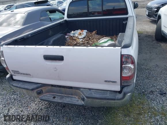 ✅ 2013 Toyota Tacoma • VIN: 5TFTX4CN0DX025632 • Lot: 41676069. Listed on IAAI with 194,158 mi. Free auction sales archive from the USA and detailed vehicle history report at DreamBid. Image 16.